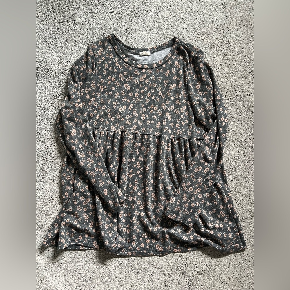 Gray Long Sleeve Tiered Blouse